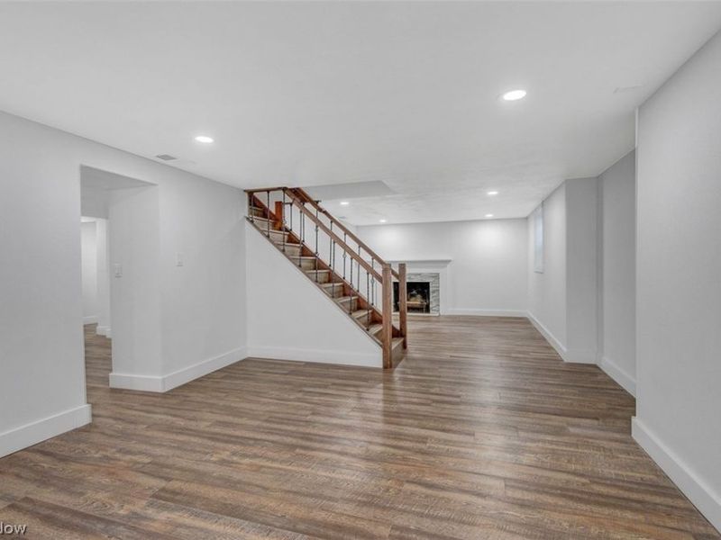 1040 Thorndale Drive, Akron, OH 44320 Photo 28