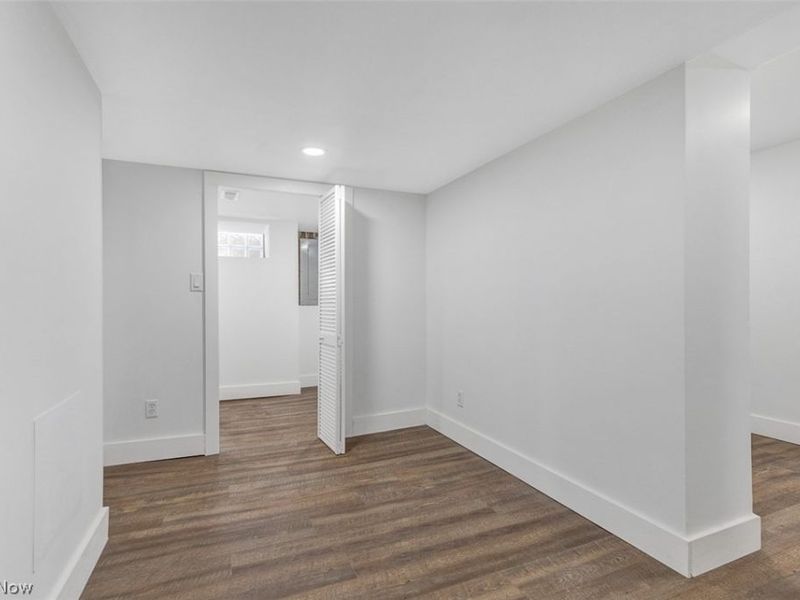 1040 Thorndale Drive, Akron, OH 44320 Photo 36