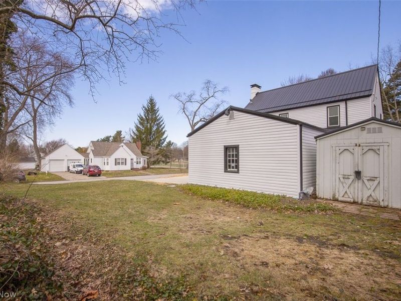 1040 Thorndale Drive, Akron, OH 44320 Photo 38