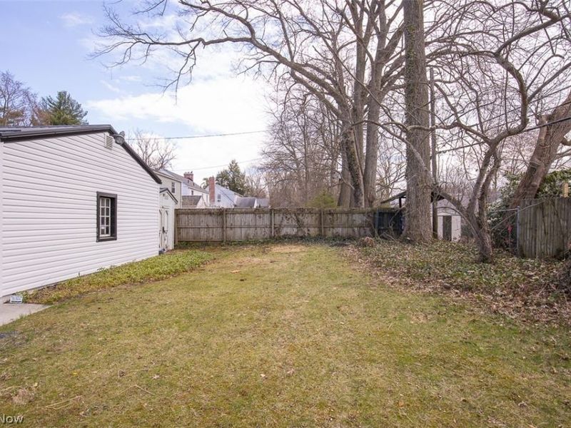 1040 Thorndale Drive, Akron, OH 44320 Photo 39