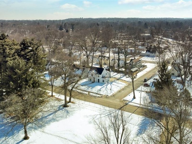 1040 Thorndale Drive, Akron, OH 44320 Photo 4