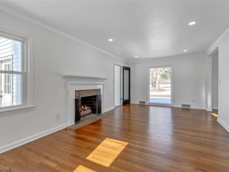 1040 Thorndale Drive, Akron, OH 44320 Photo 9