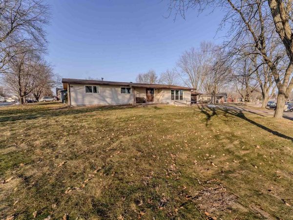 1615 Lakeview Drive, Tomah, WI 54660