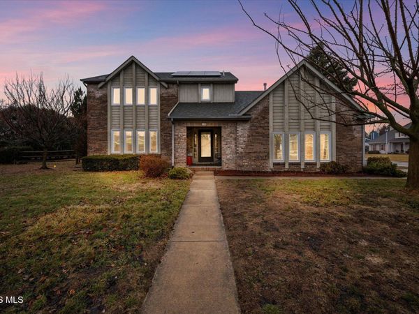 1134 Laura Lane, Oregon, OH 43616