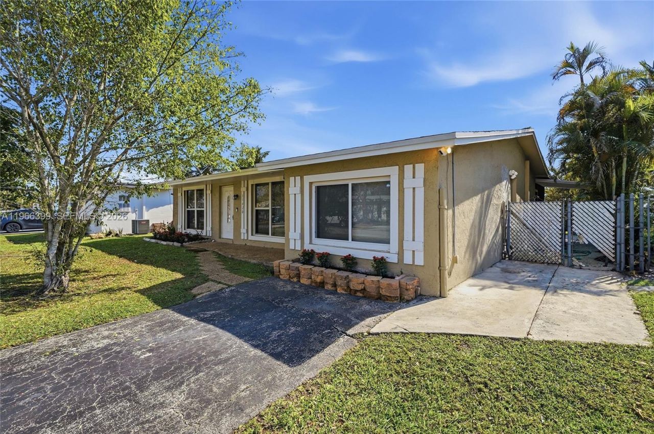 11420 NW 32nd Pl , Sunrise, FL 33323 Photo