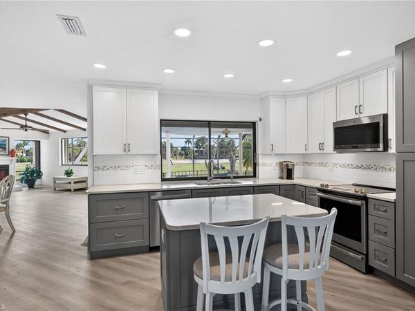 1312 Par View DR, SANIBEL, FL 33957