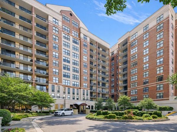 55 W Delaware Place, Unit 614, Chicago, IL 60610