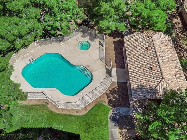 1600 N Torrey Pines Drive, Unit 202, Las Vegas, NV 89108