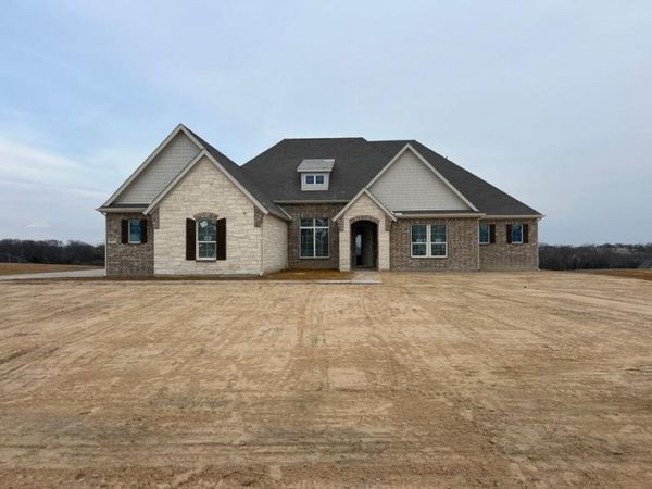 807 Valley Ridge Road, Van Alstyne, TX 75495