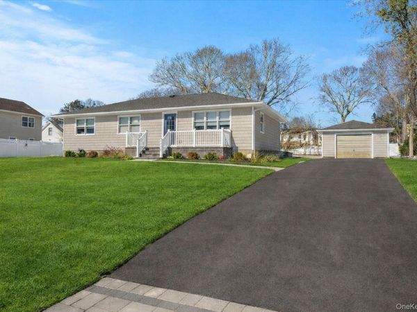 1150 Ruth Road , Mattituck, NY 11952