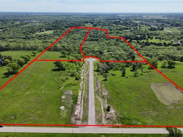 5375 W 188th Terrace, Stilwell, KS 66085