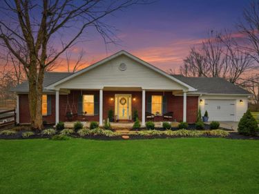 1052 Briarwood Way, Lawrenceburg, KY 40342