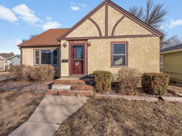 315 E 12th Street, Blue Earth, MN 56013