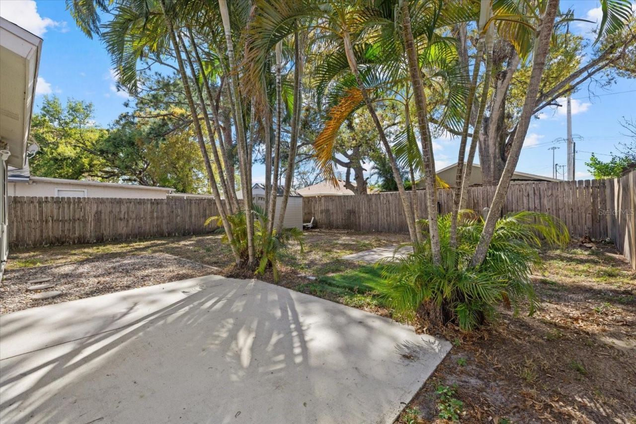 1551 N Conrad Avenue, Sarasota, FL 34237 Photo