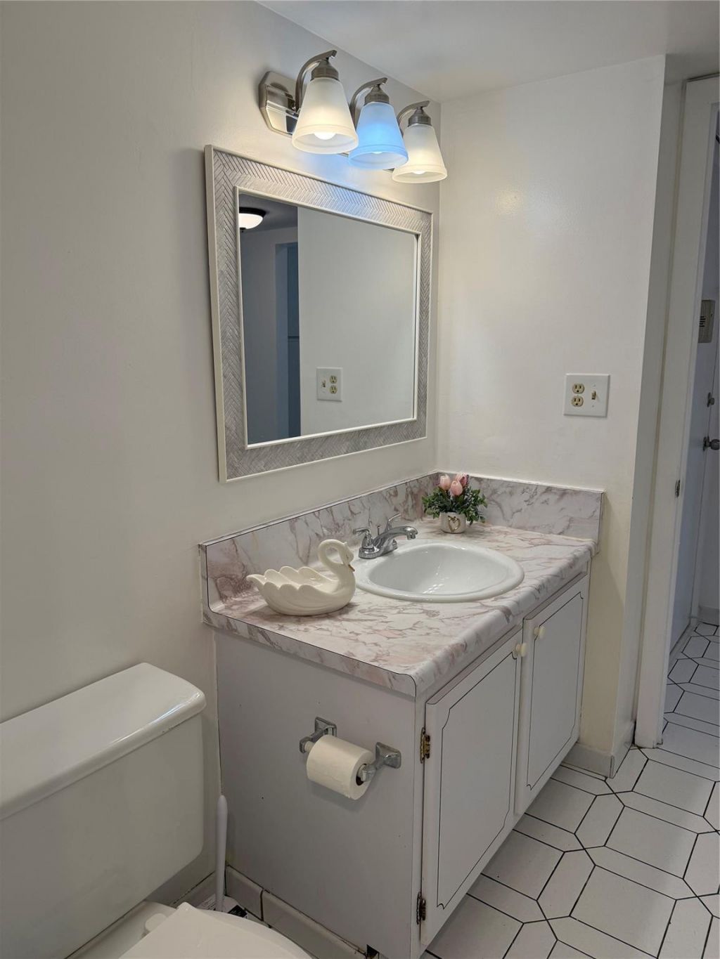 1849 S Ocean Drive, Hallandale Beach, FL 33009 Photo