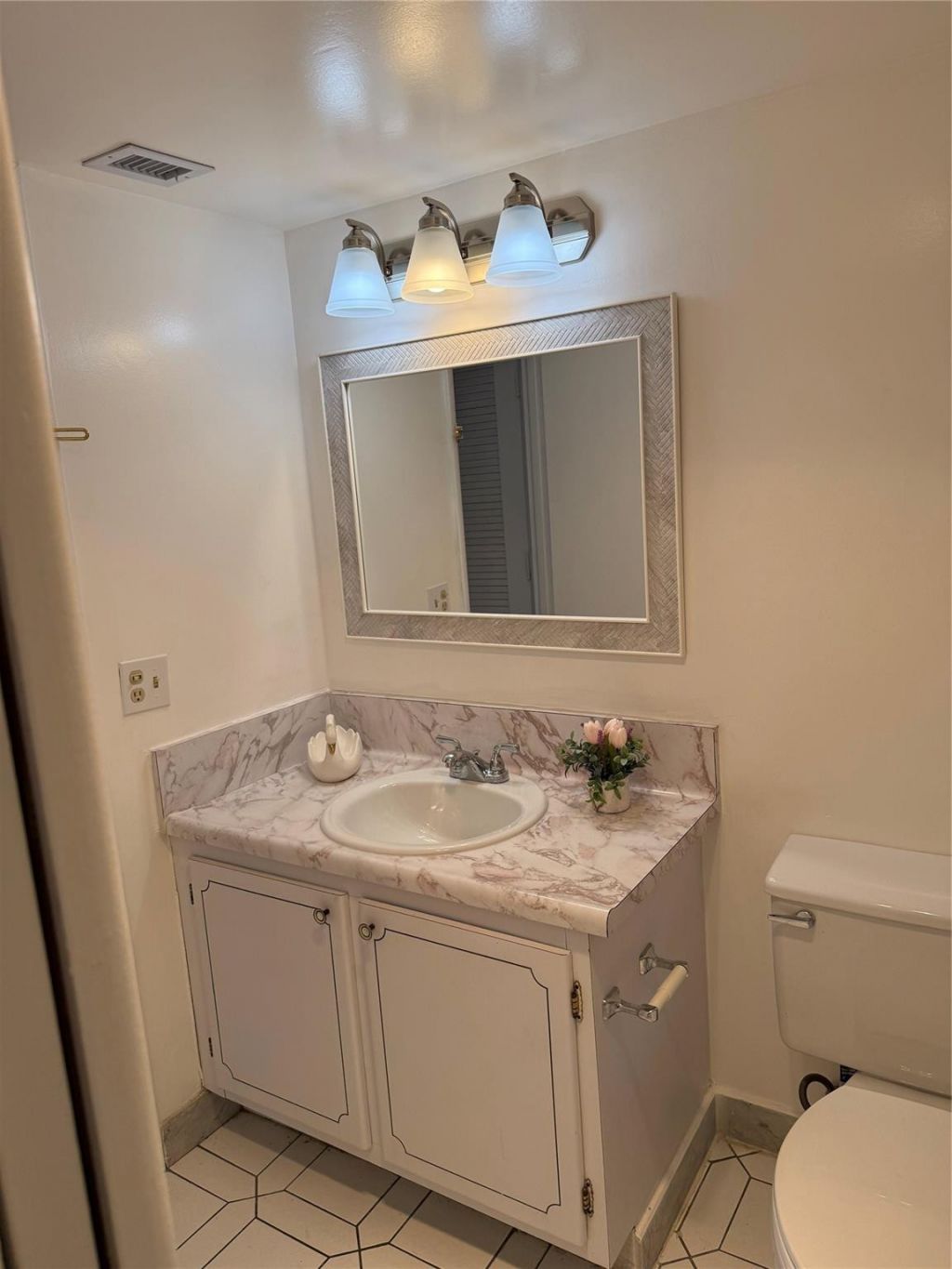 1849 S Ocean Drive, Hallandale Beach, FL 33009 Photo