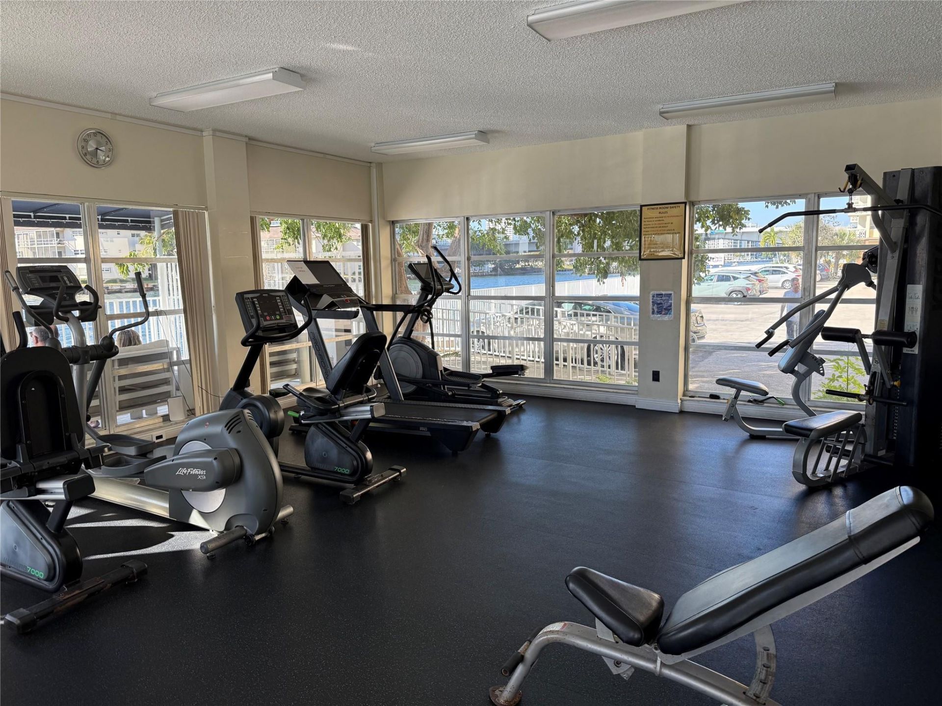 1849 S Ocean Drive, Hallandale Beach, FL 33009 Photo