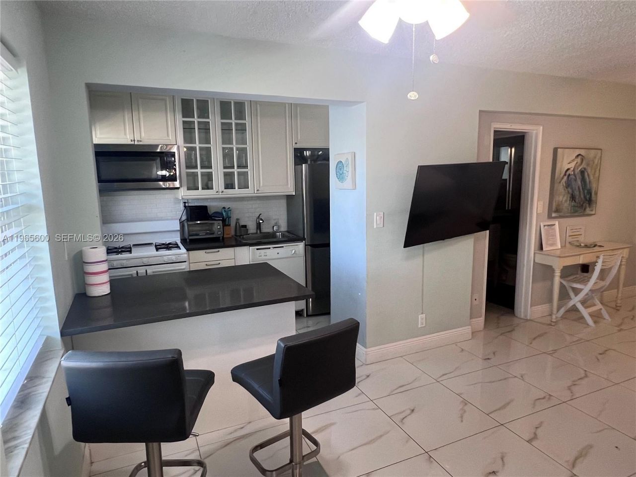 321 Wilson St , Unit A203, Hollywood, FL 33019 Photo