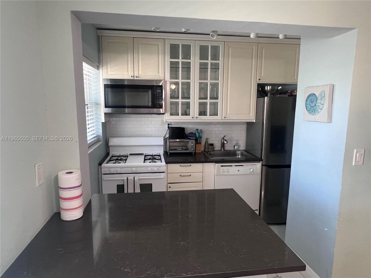 321 Wilson St , Unit A203, Hollywood, FL 33019 Photo