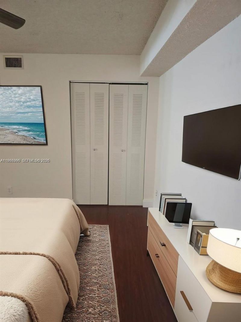 7610 Westwood Dr , Unit 120, Tamarac, FL 33321 Photo