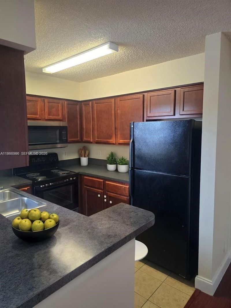 7610 Westwood Dr , Unit 120, Tamarac, FL 33321 Photo