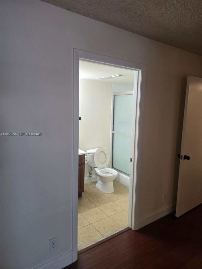 7610 Westwood Dr , Unit 120, Tamarac, FL 33321 Photo