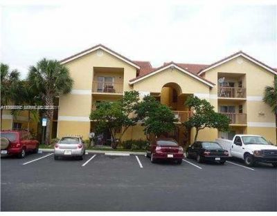 7610 Westwood Dr , Unit 120, Tamarac, FL 33321 Photo