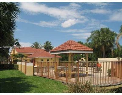 7610 Westwood Dr , Unit 120, Tamarac, FL 33321 Photo