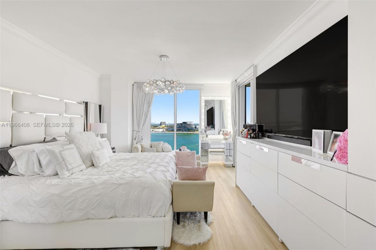 848 Brickell Key Dr, Unit 1601, Miami, FL 33131 Photo