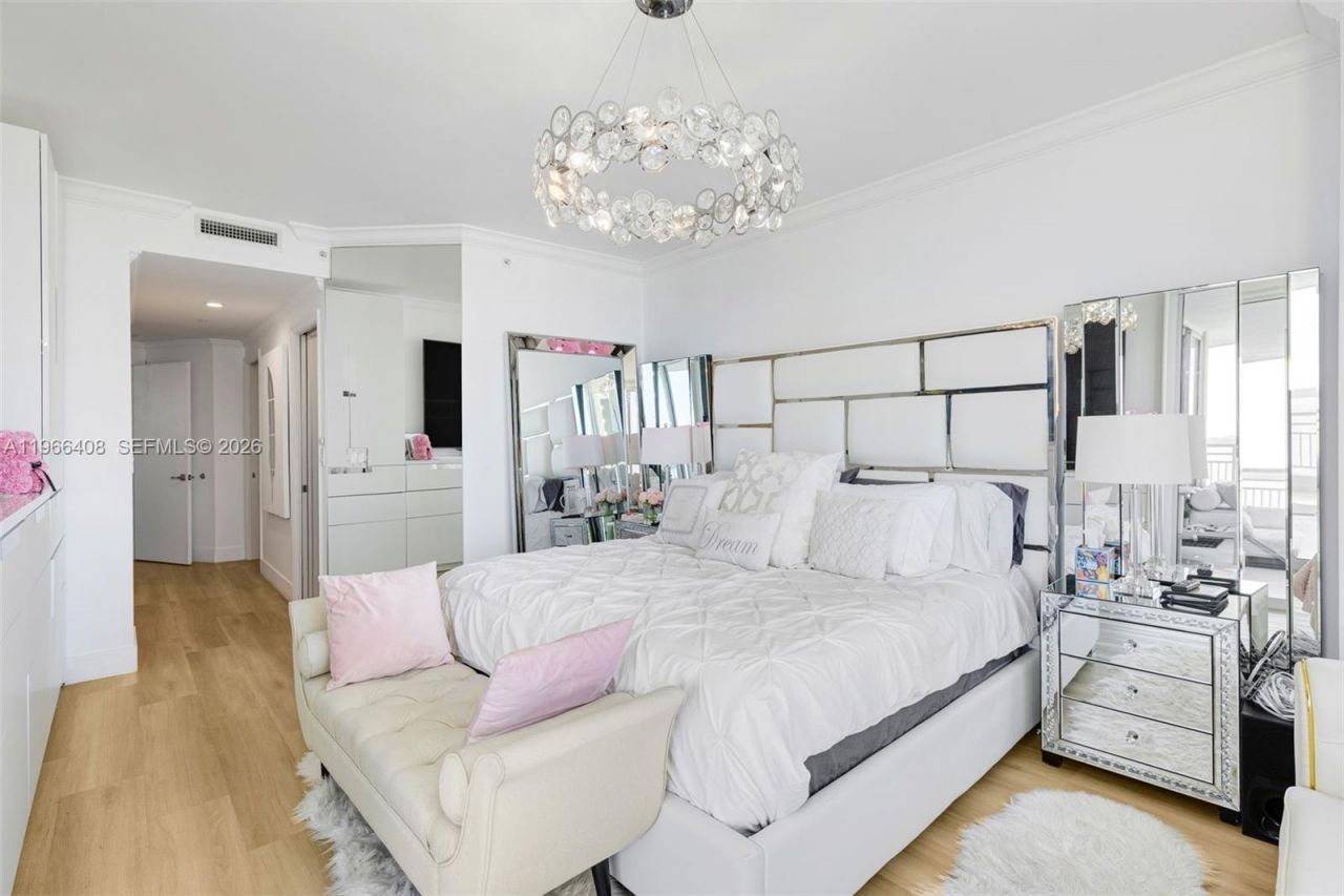 848 Brickell Key Dr, Unit 1601, Miami, FL 33131 Photo