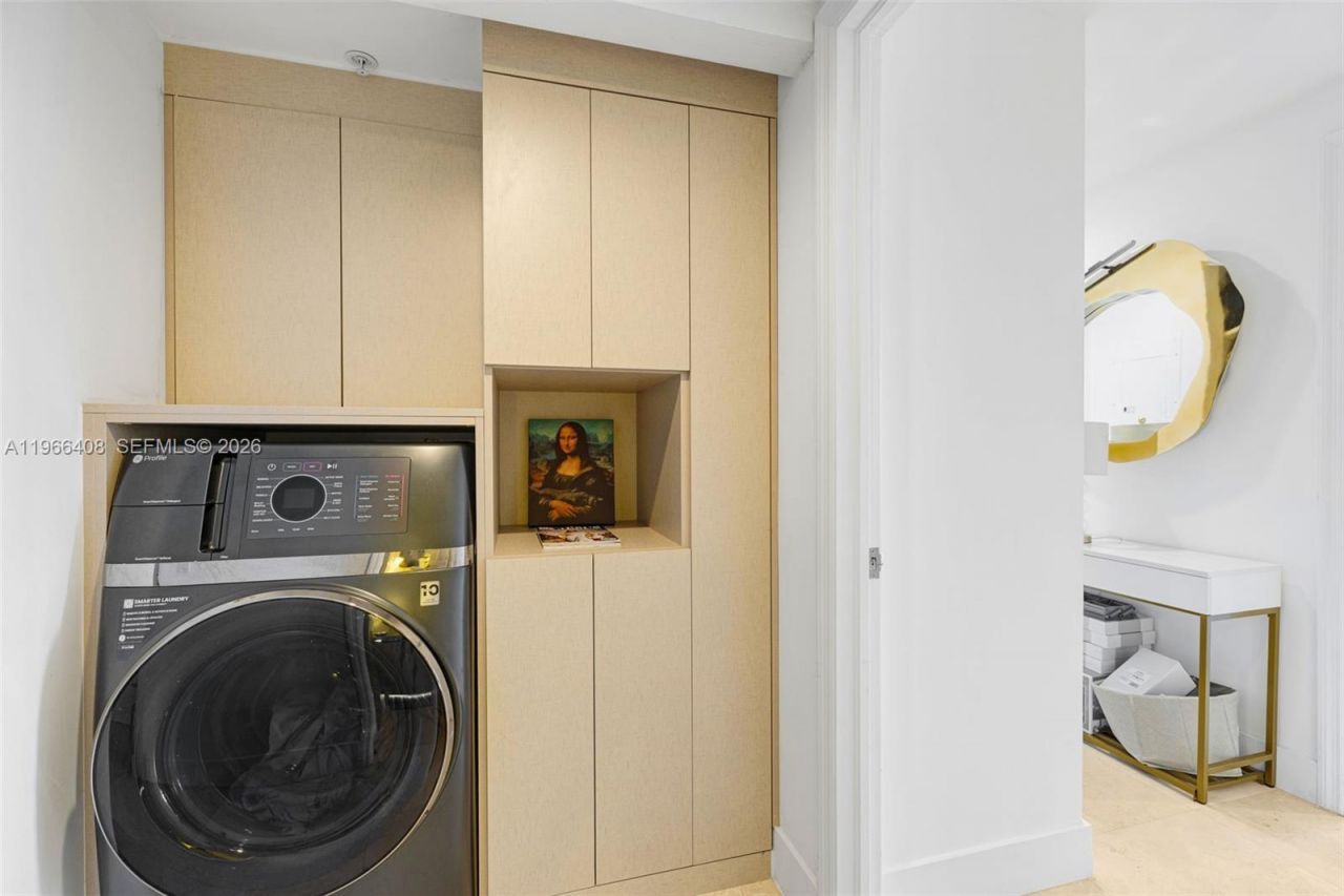 848 Brickell Key Dr, Unit 1601, Miami, FL 33131 Photo