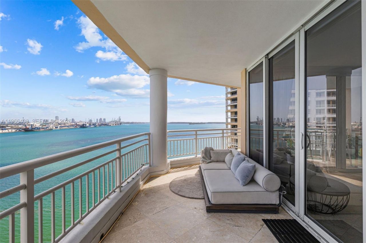 848 Brickell Key Dr, Unit 1601, Miami, FL 33131 Photo