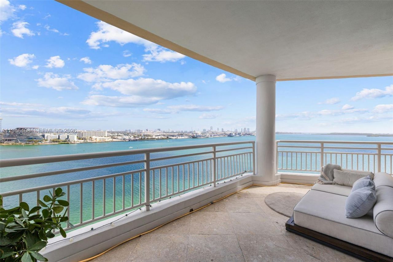 848 Brickell Key Dr, Unit 1601, Miami, FL 33131 Photo