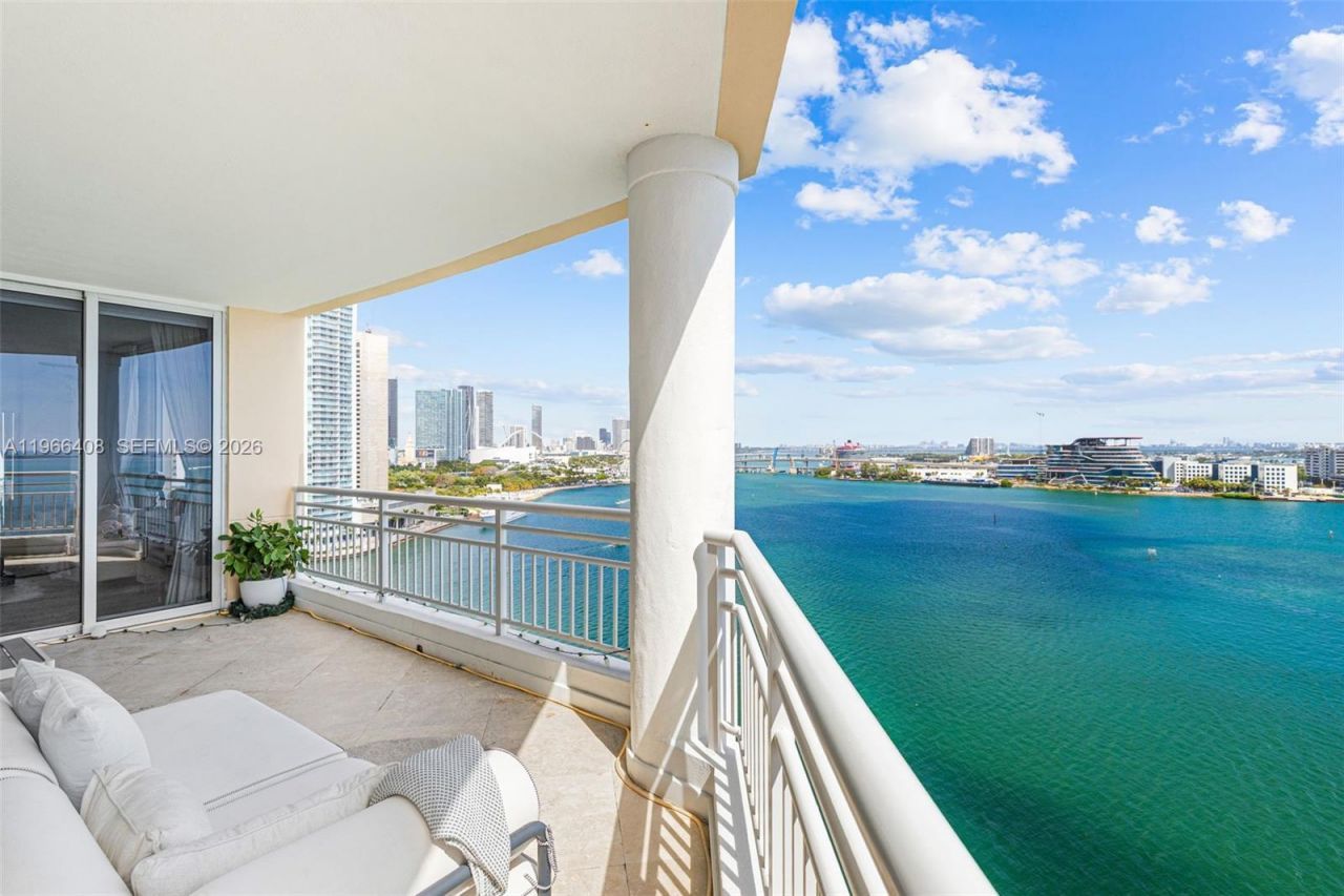 848 Brickell Key Dr, Unit 1601, Miami, FL 33131 Photo