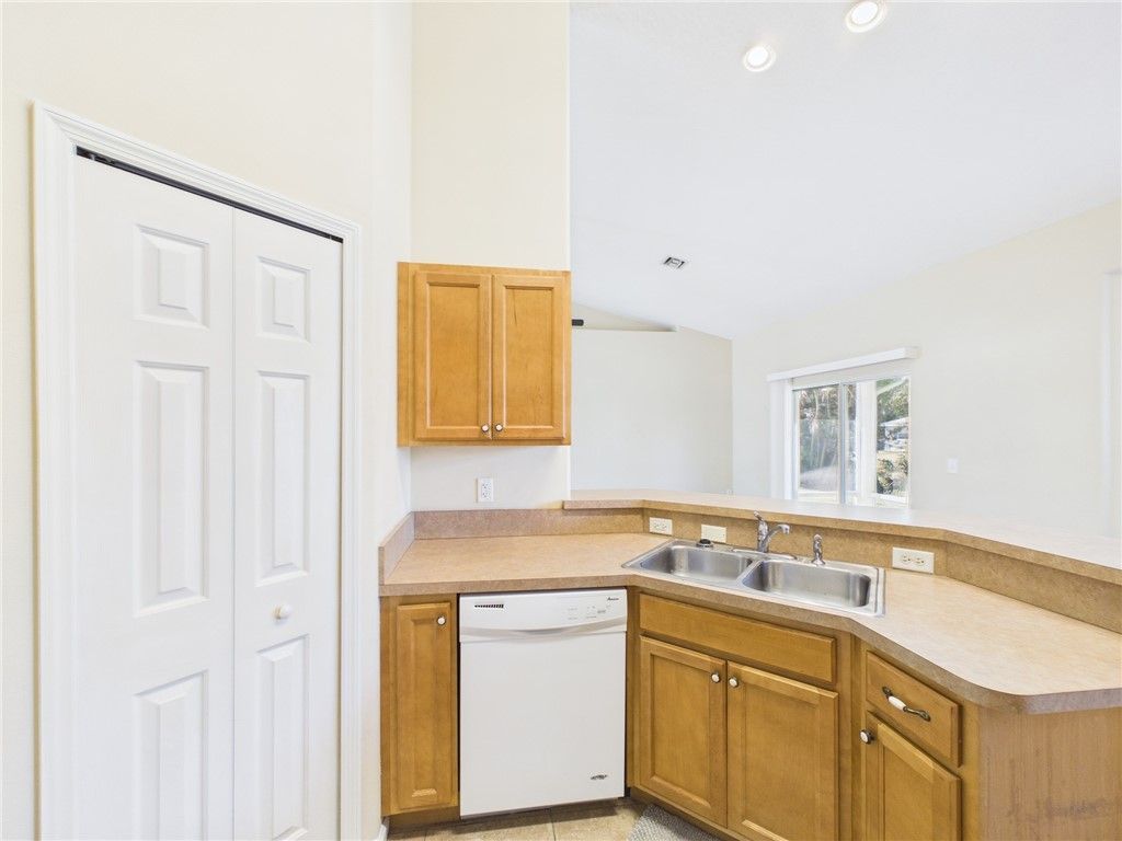 462 Lloyd Street, Sebastian, FL 32958 Photo