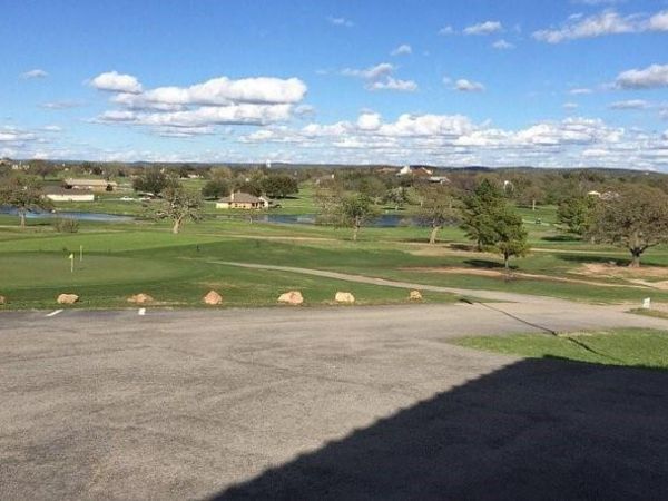 118 Club Circle, Kingsland, TX 78639