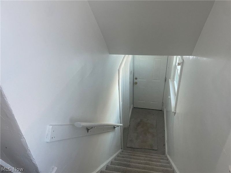 958 E Wilbeth Road, Unit Upper, Akron, OH 44306 Photo 3