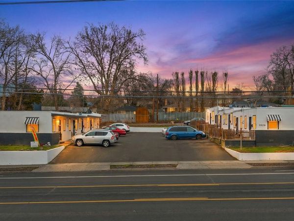 1029 S Division Street , Moses Lake, WA 98837