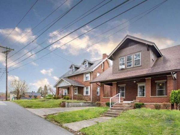 1917 17R 18th Street, Huntington, WV 25701