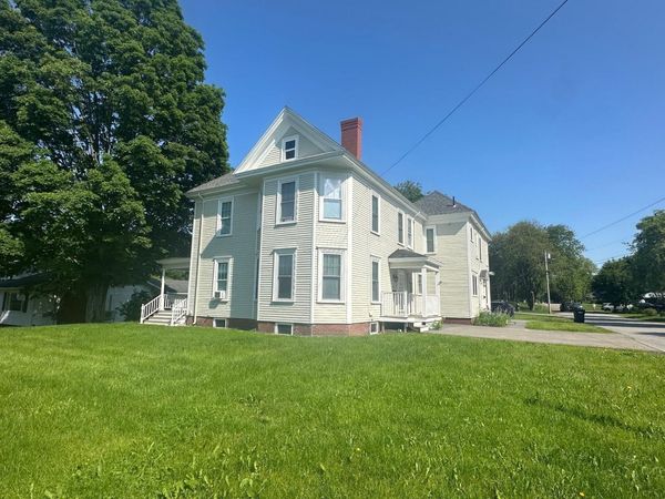 98 Fountain Street , Bangor, ME 04401