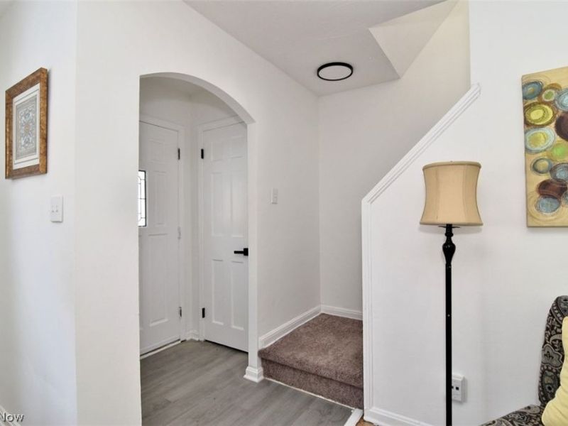 4380 Lucille Road, Cleveland, OH 44121 Photo 2