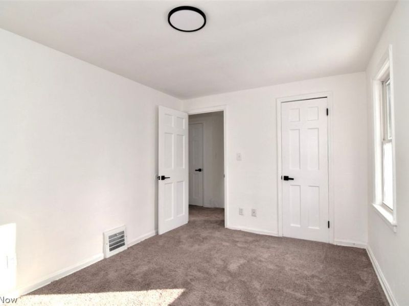 4380 Lucille Road, Cleveland, OH 44121 Photo 22