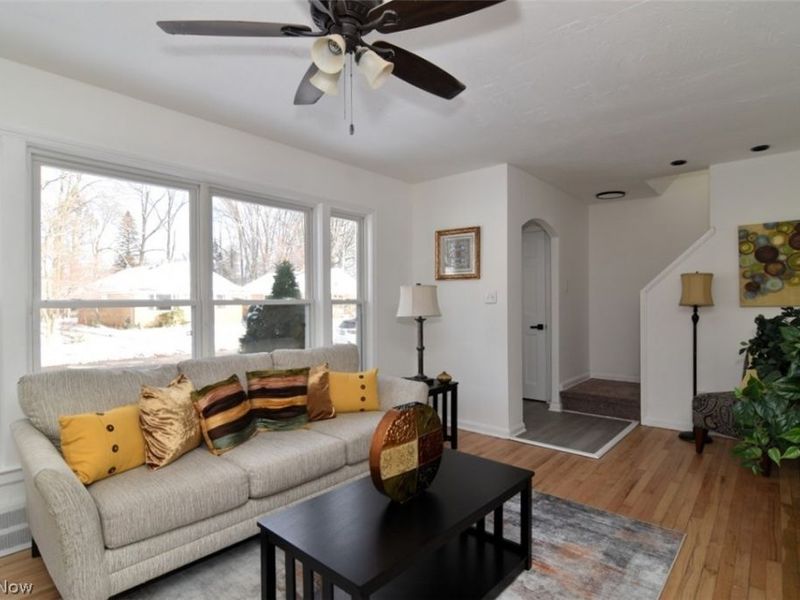 4380 Lucille Road, Cleveland, OH 44121 Photo 6