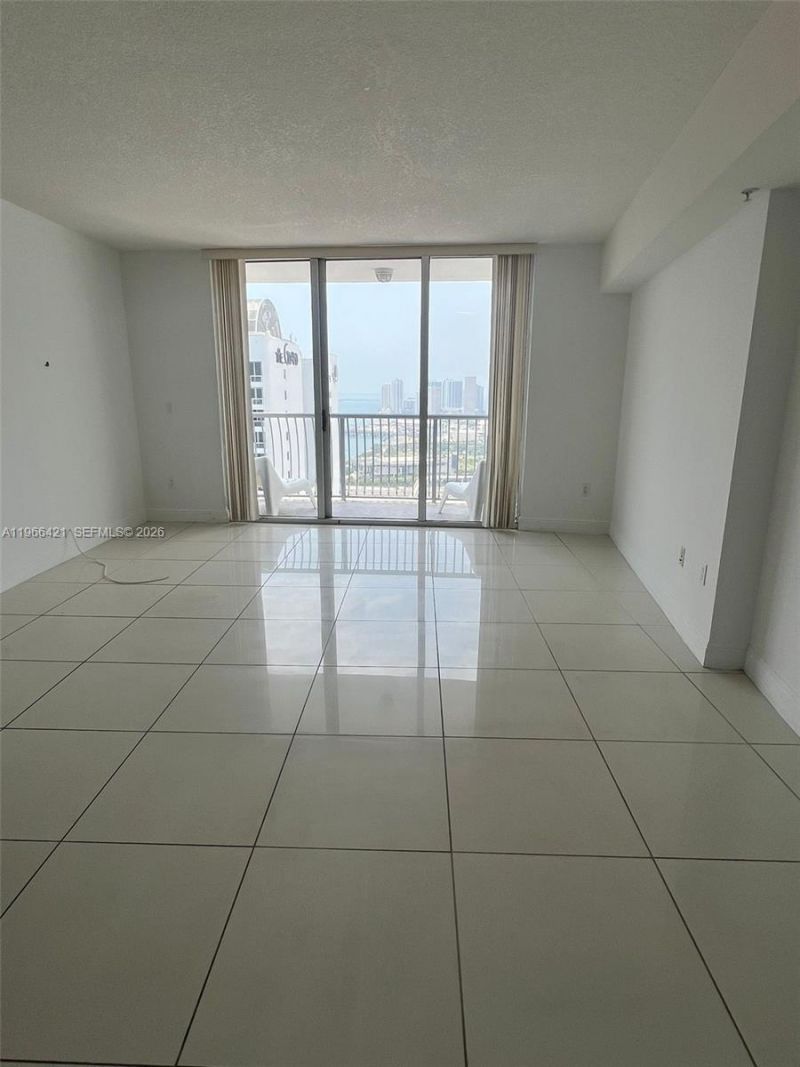 1750 N Bayshore Dr, Unit 3808, Miami, FL 33132 Photo
