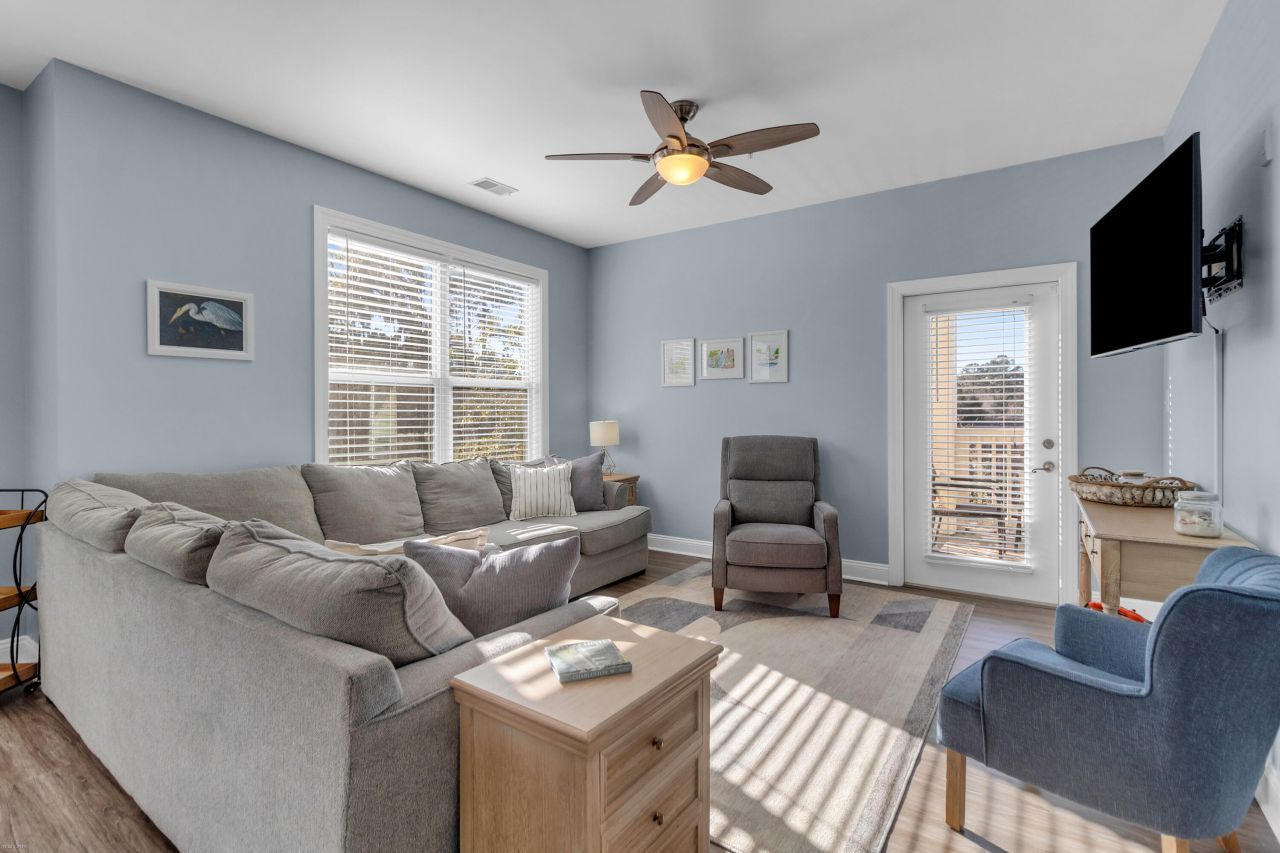 2244 Ashley Crossing Drive Photo 16