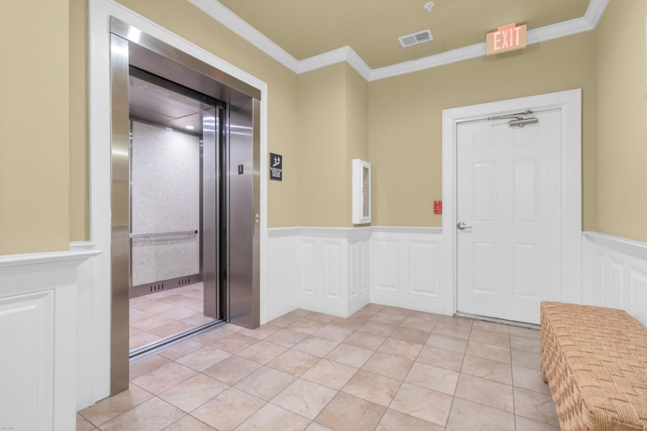 2244 Ashley Crossing Drive Photo 33