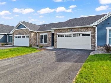 107 Cedarway Circle, Unit 410, Webster, NY 14580