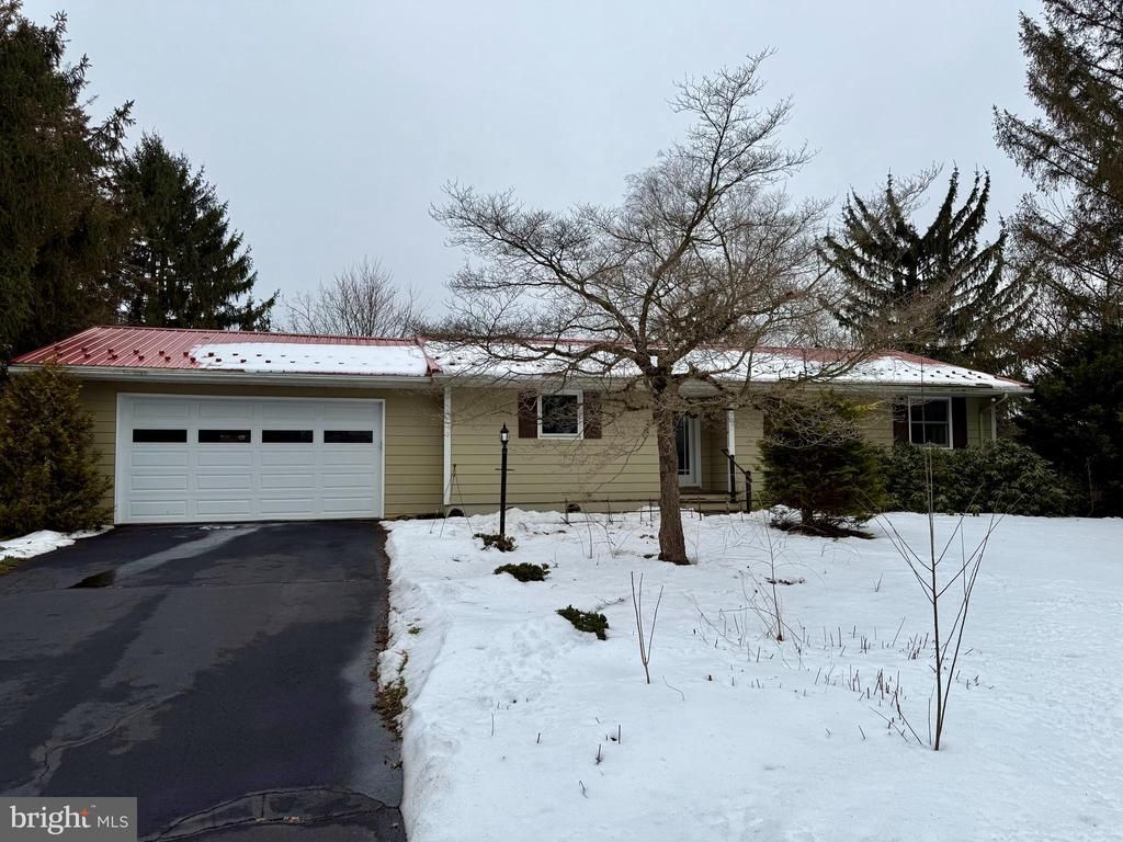 220 Val Verda Drive, Pennsylvania Furnace, PA 16865 Main Photo