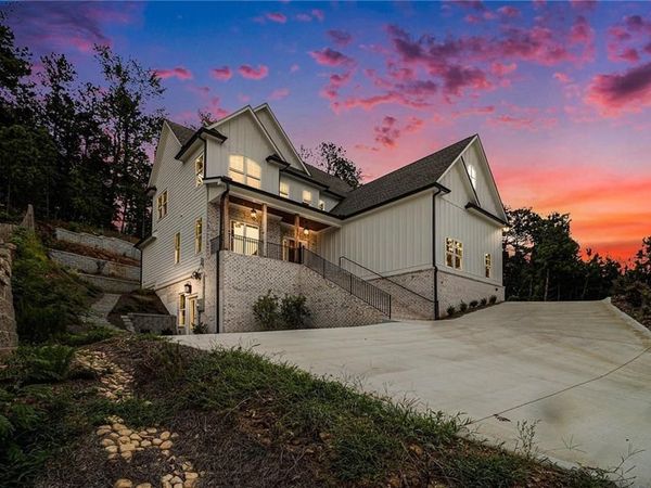 52 Lake Overlook Drive, White, GA 30184