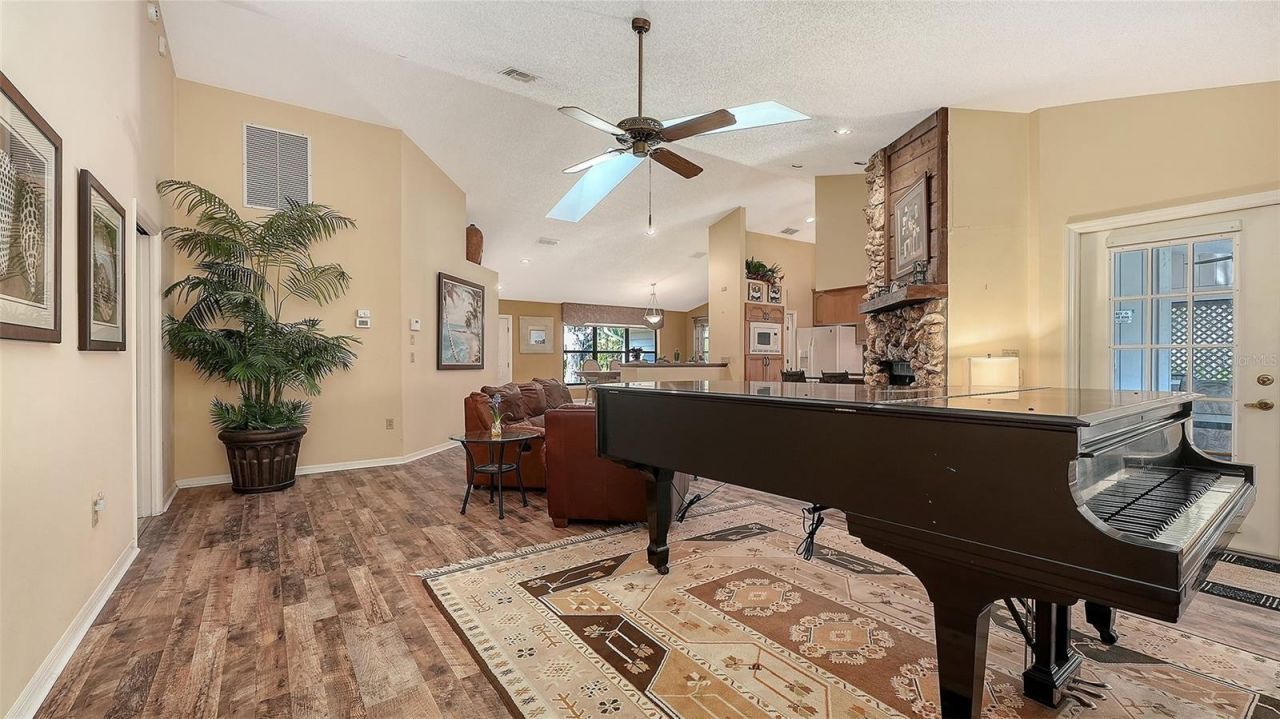 4390 Woodview Drive, Sarasota, FL 34232 Photo